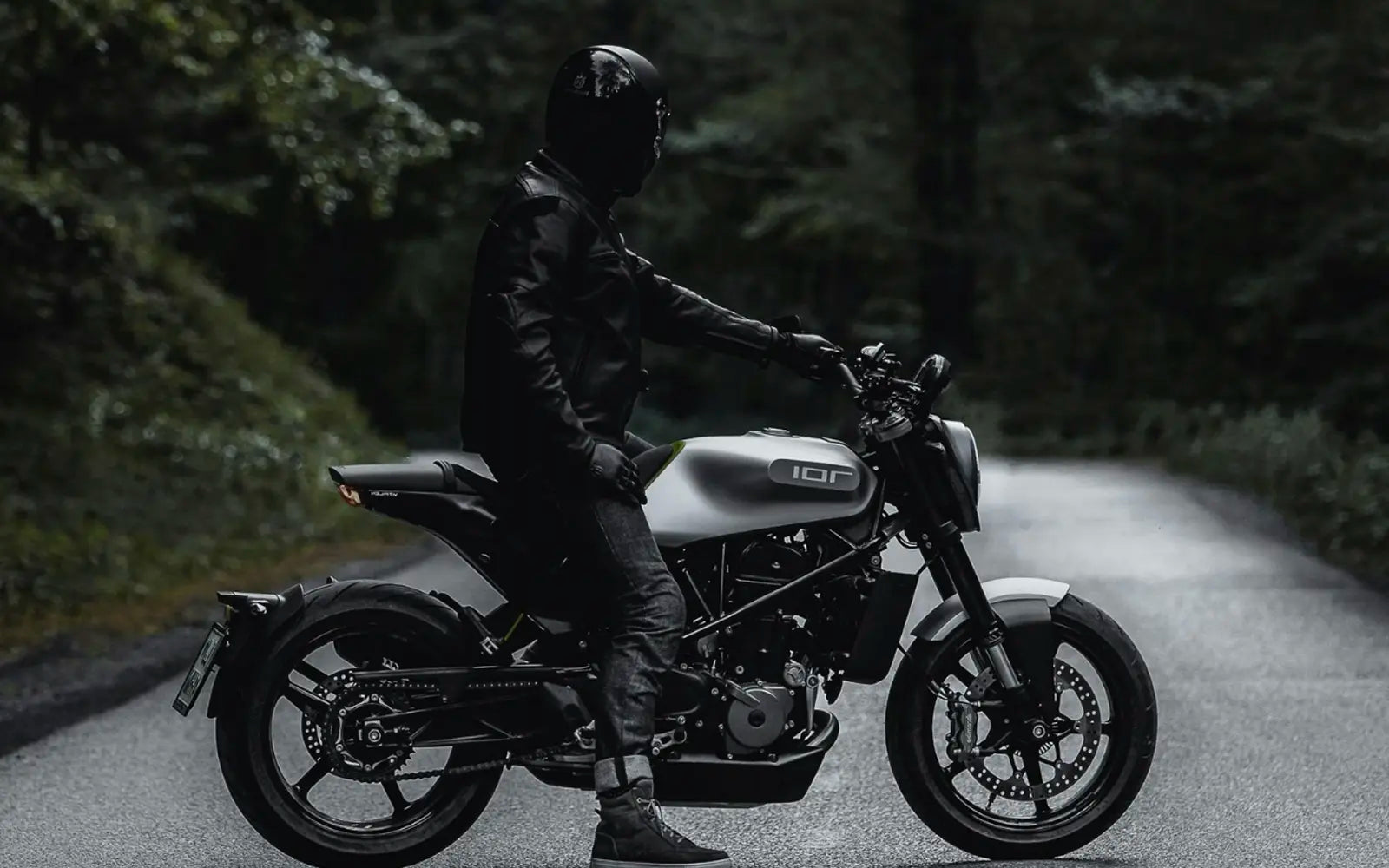 How to Choose the Right EARPEACE Earplugs for Motorcycle Riding